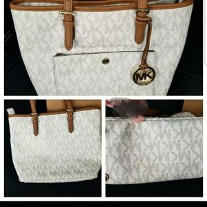 Authentic Michael Kors Jet Set Large
